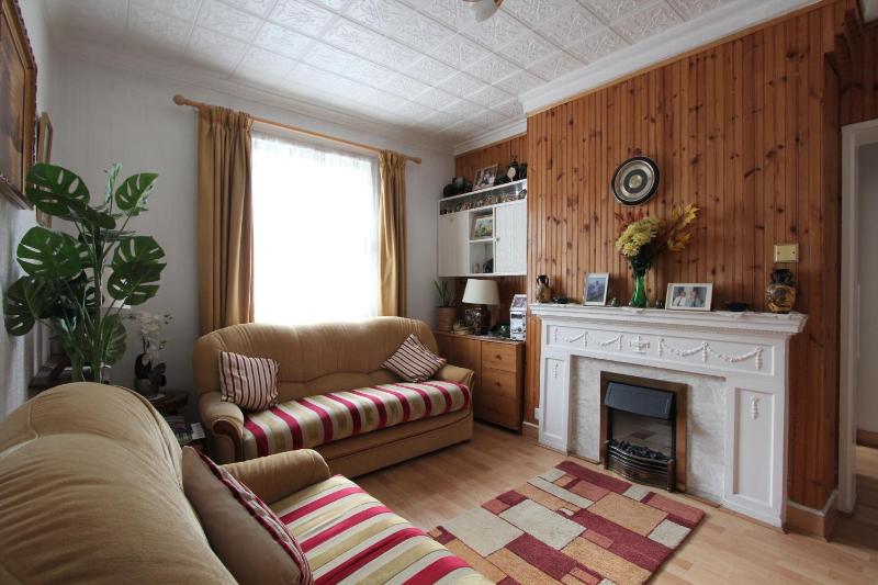 Double room for rent in shared Covent Garden apartment — отель с удобствами в Лондоне
