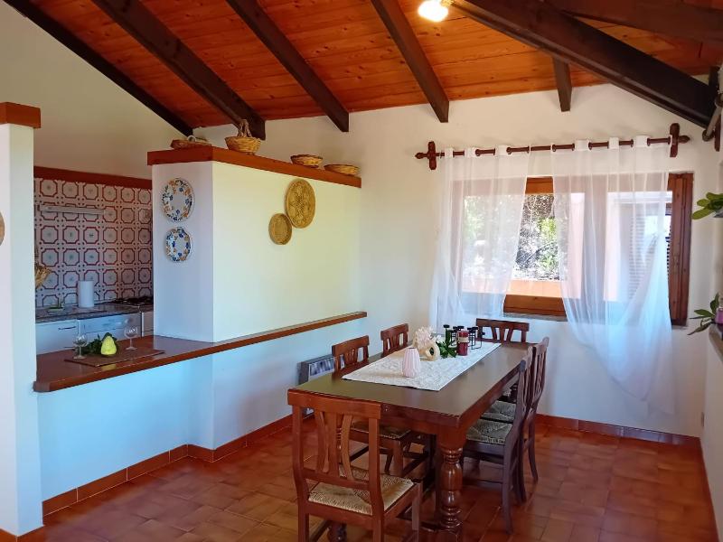 Villa Anna a Costa Paradiso - Accogliente Casa con Giardino