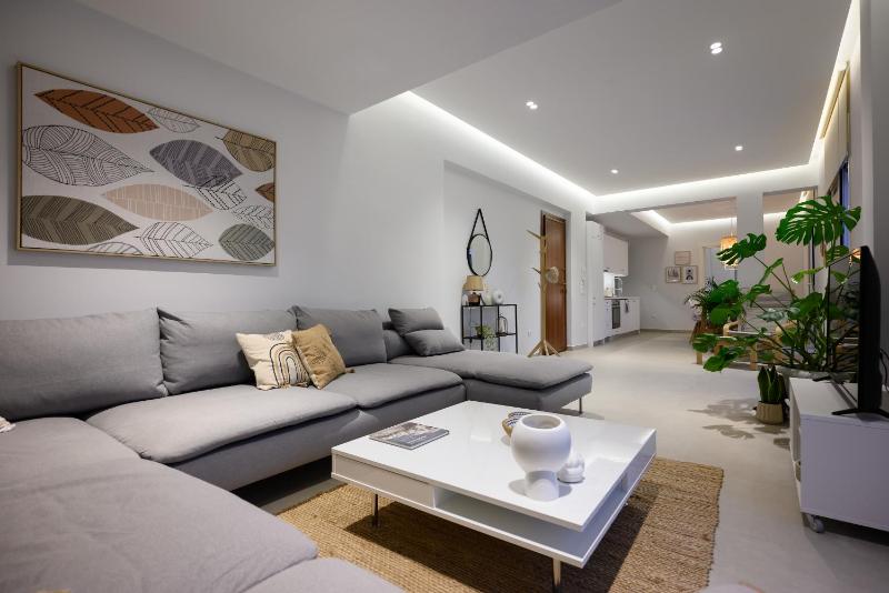 The H Experience - Urban 2BD Rooftop Athens Center — отзывы гостей и цены