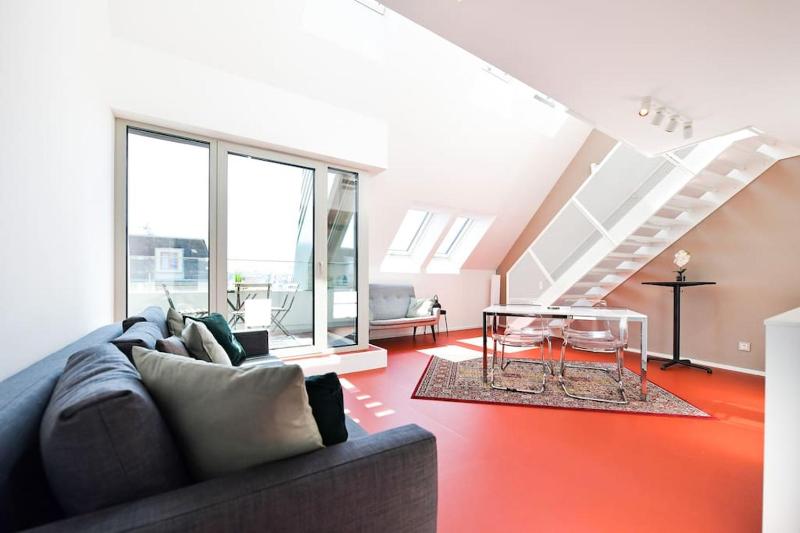 JULIUS 5 - Duplex Apartment 5 Mins to City Center — комфортный отель в вене