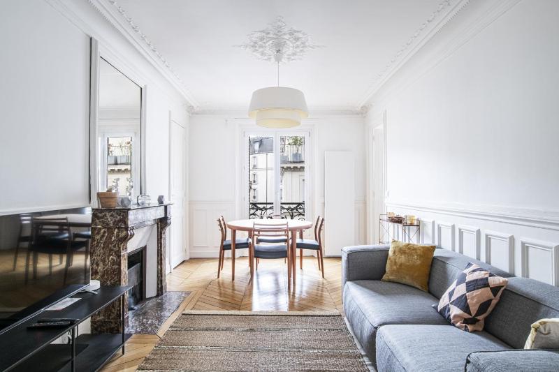 Pick A Flat's Apartment near Moulin Rouge - Rue Fontaine — отель с удобным расположением в Париже