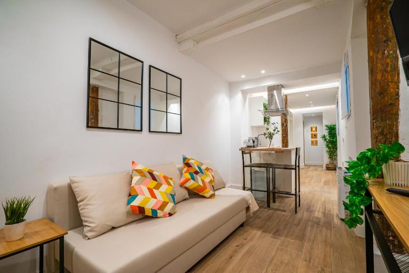 Nuevo Anuncio En el Corazon del Rastro de Madrid — отель в Мадриде, Испания