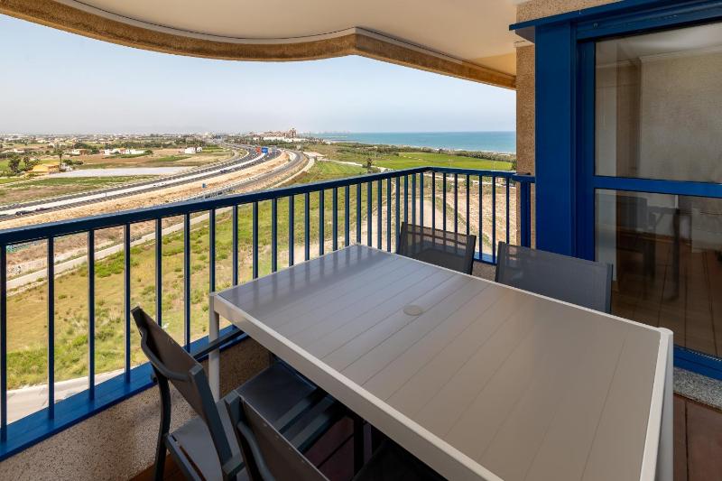 ApartUP Patacona Surfing Beach — комфортный отель в Валенсии