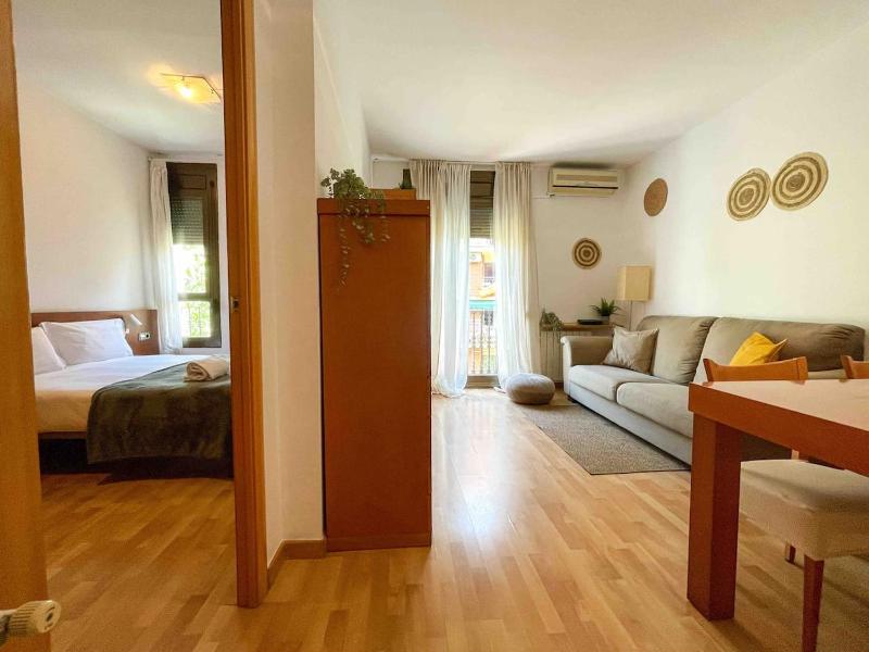 Hostourist@Bcn Apartamento Monumental — забронировать отель в Барселоне