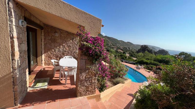Villino Kronos a Costa Paradiso - Spazioso appartamento con piscina