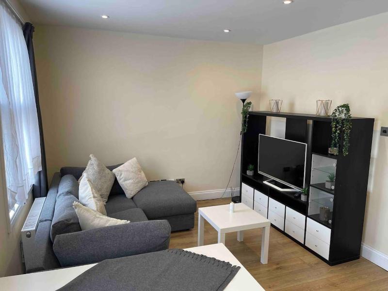 Quiet and cozy 2 SEPERATE BEDROOMS and 2 BATHROOM with terrace — отзывы гостей и цены