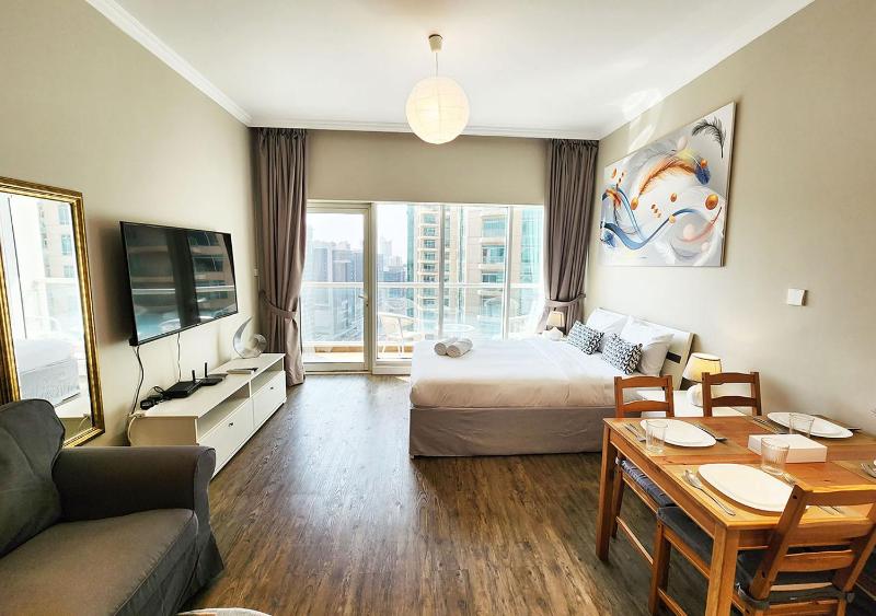 RH- Contemporary & Comfortable, Studio near Dubai mall — отель в Дубае, Объединенные Арабские Эмираты