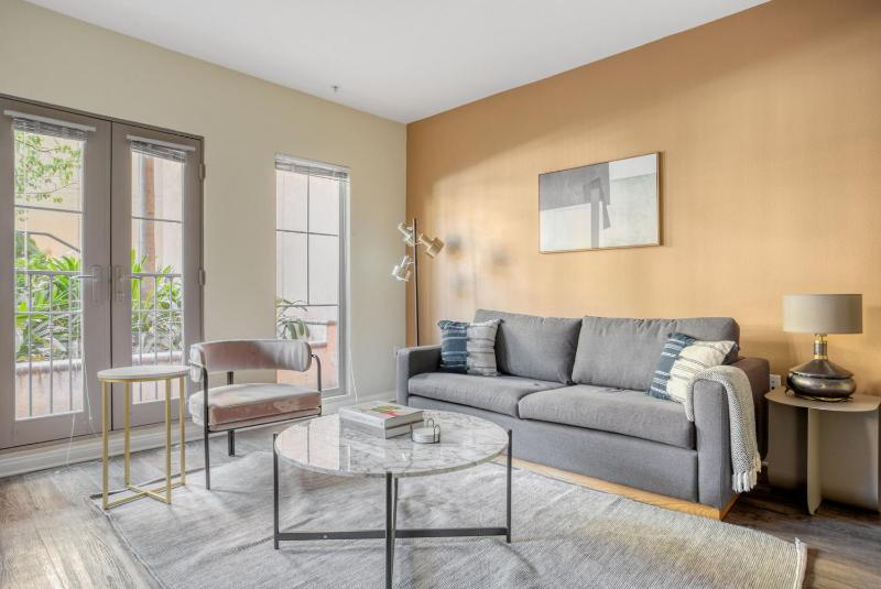 Playa Del Rey 1br w pool spa close to LAX LAX-1094 — отель в Лос-Анджелесе, Соединенные Штаты Америки