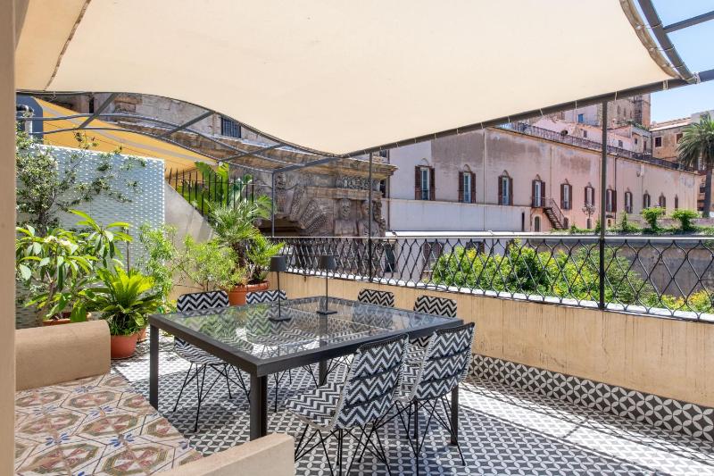 Normanni Apartment with Terrace by Wonderful Italy — комфортный отель в Палермо