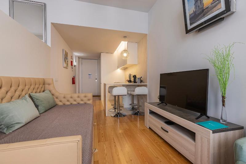 Ouro Grand Lisbon Studio by LovelyStay — отель с удобным расположением в Лиссабоне