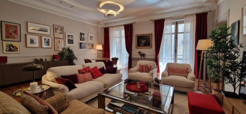 Champs Elysee, Parc Monceau — комфортный отель в Париже