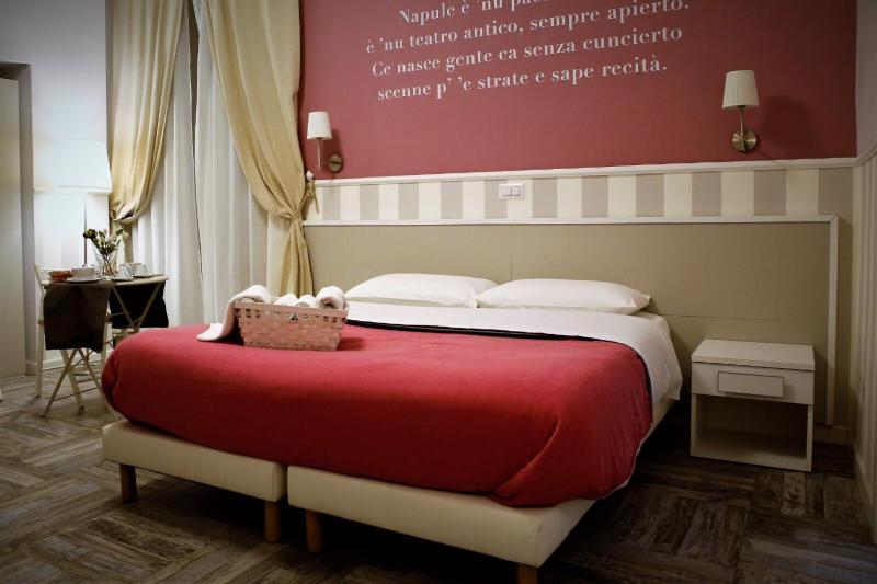 61 Piazza Cavour Napoli — забронировать отель в Неаполе