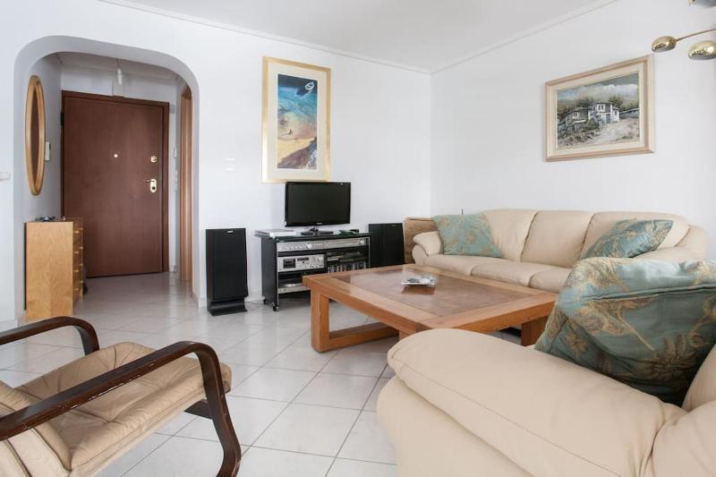 10min walk from ACROPOLIS !!! — забронировать отель в Афины
