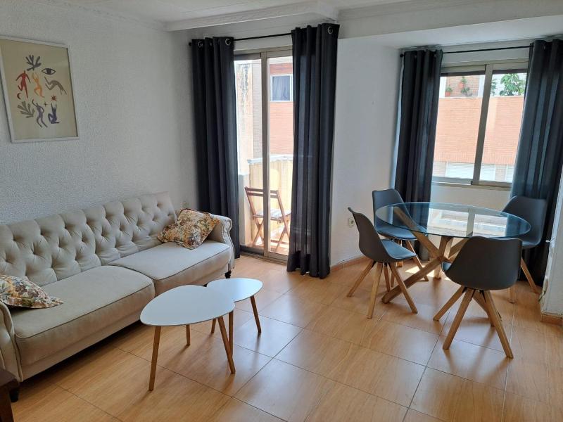 APARTMENT IN THE CITY CENTRE — отель в Аликанте, Испания