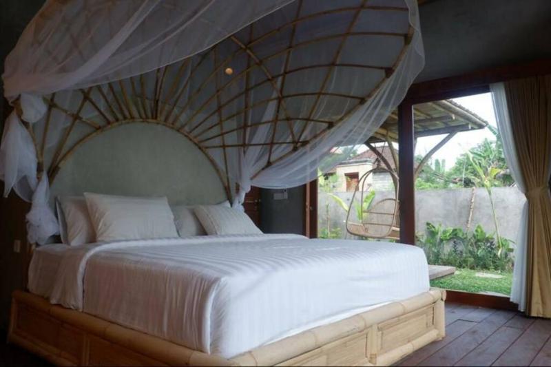 Ubud bamboo villa — забронировать отель в Убуде