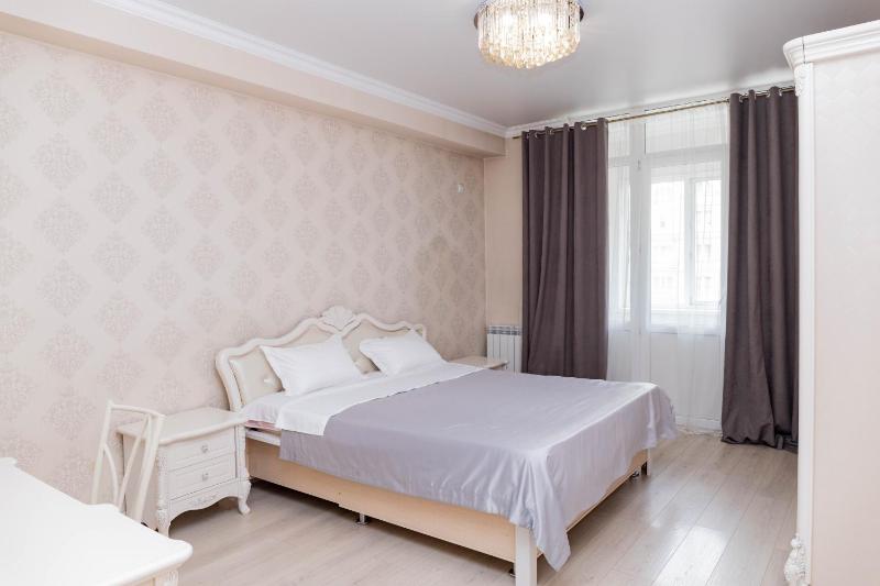 ReliableHouse prostornaa kvartira v zilom komplekse — отель с удобствами в Алматы