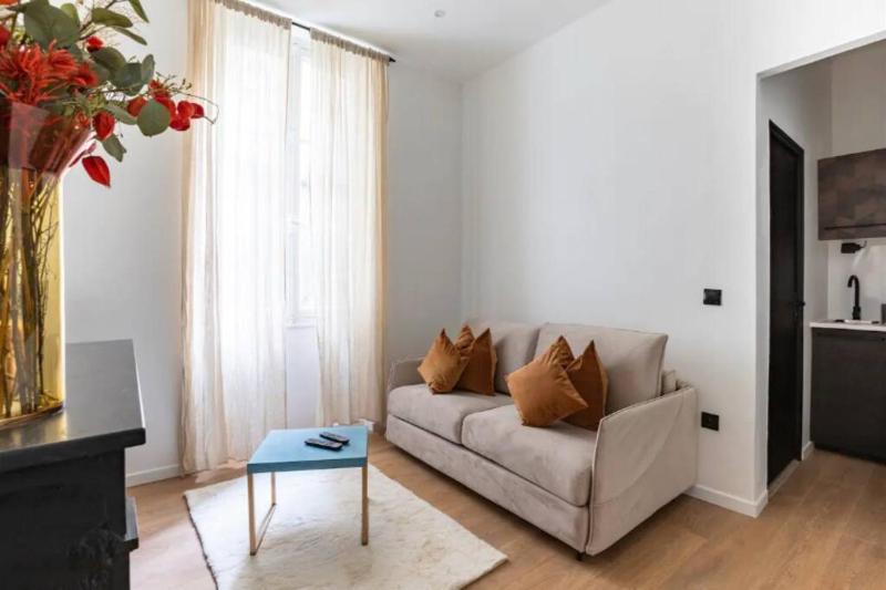 Цены на HSH Daumesnil-Gare de Lyon Magnifique Appartement 4P в Париже