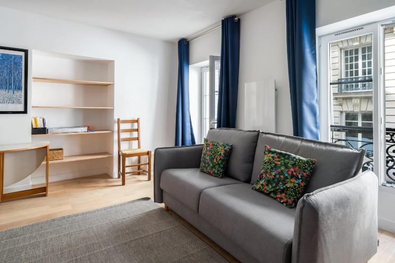 Renovated studio in the 6th district of Paris - Welkeys — отель с удобным расположением в Париже