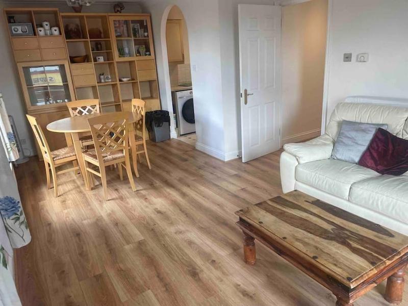 London SW19 2 bed 2 bath private flat — отзывы гостей и цены