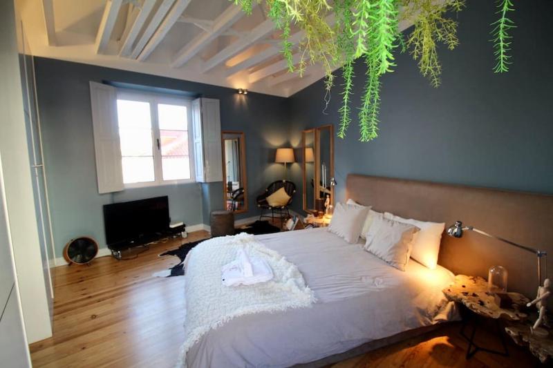 MADALENA VIEWS - STYLISH & LUXURY @ Baixa Lisboa — отель с удобным расположением в Лиссабоне