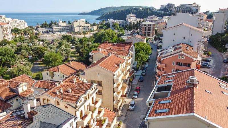 Цены на Bel Mare Apartments в Будва