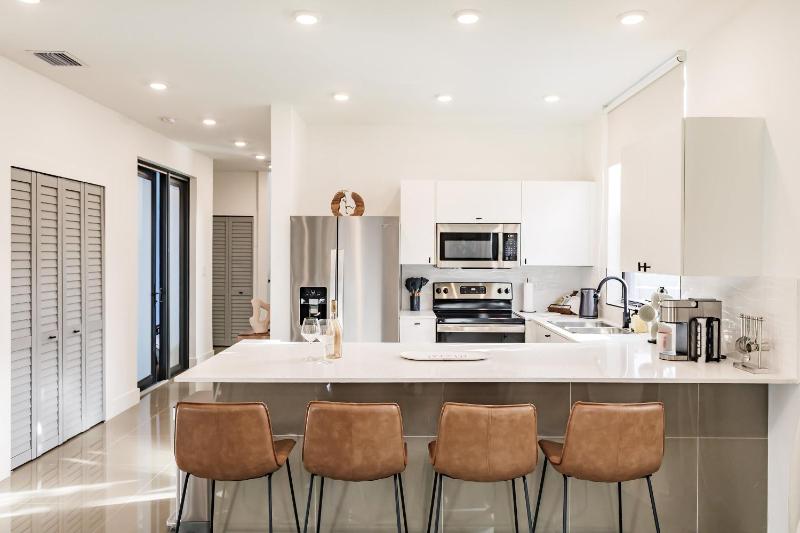 Versailles Villa 2- Luxury Designer Townhome — отзывы гостей и цены