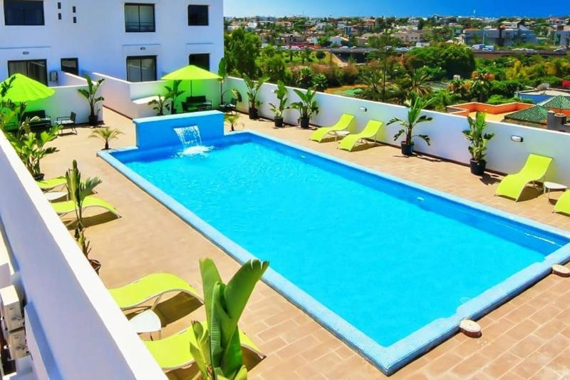 Elegant studio with jacuzzi terrace and swimming pool — отель с удобствами в Касабланке