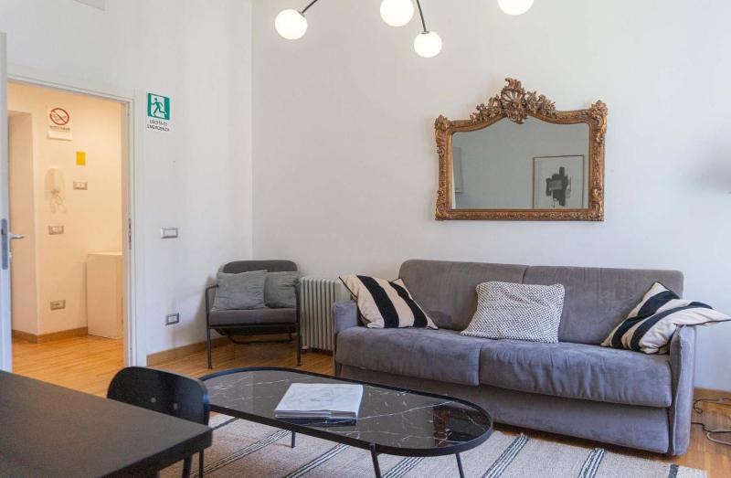 Colosseum Cosy Apartment Close To Metro — забронировать отель в Риме