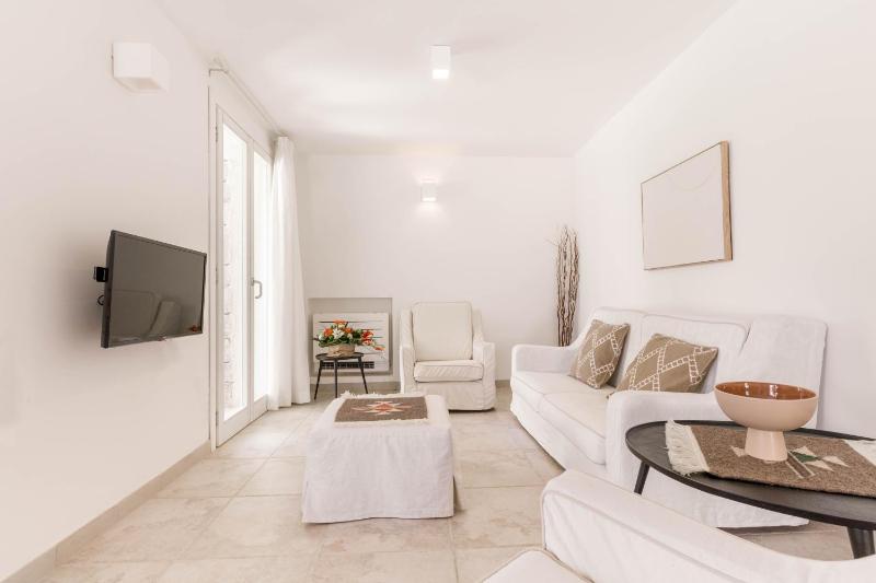 Villa Mandorlo a Costa Rei - Lussuosa Villa con Piscina