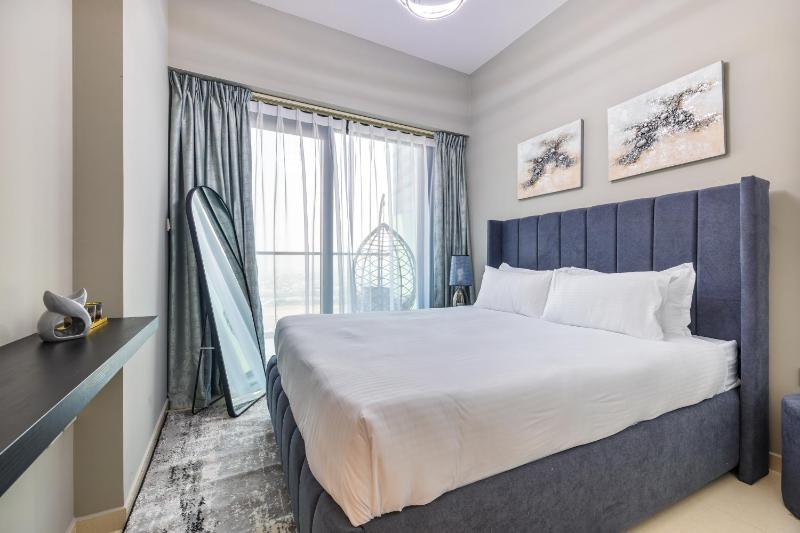 ALiving Luxury 1BR Apartment Zada Towers Business bay Dubai 2613 — комфортный отель в Дубае