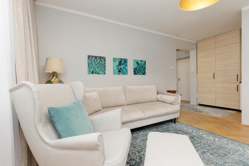 Cozy Apartment Cieszynska on 7th floor Mokotow by Renters — отзывы гостей и цены