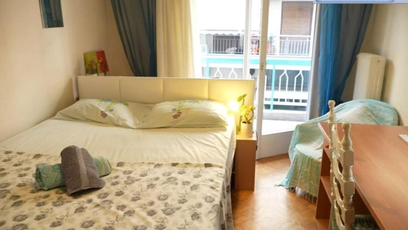 Near Metro for Acropolis - Private room "Persefoni" — отель с удобным расположением в Афины