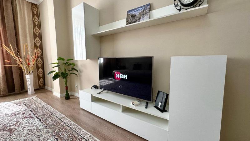 ZK Orkendeu svetlye i prostornye apartamenty v centre goroda po ulice Abaa radom s metro — отель с удобным расположением в Алматы