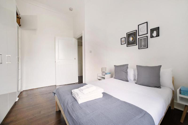 Цены на Maida Vale Modern Flat в Лондоне