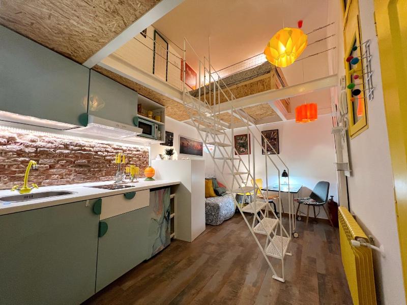Cozy & Modern Apartments in Embajadores Area - Madrid Center — отель с удобным расположением в Мадриде