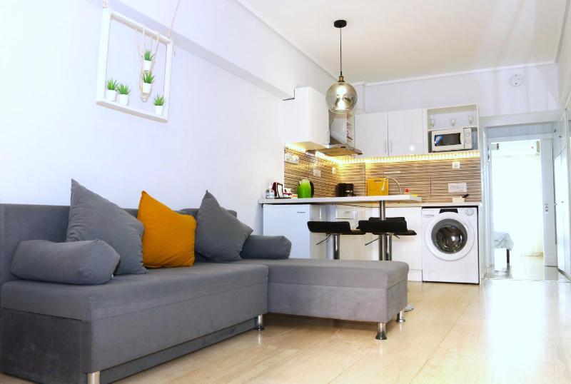 Persey Apartment — отель с удобствами в Афины