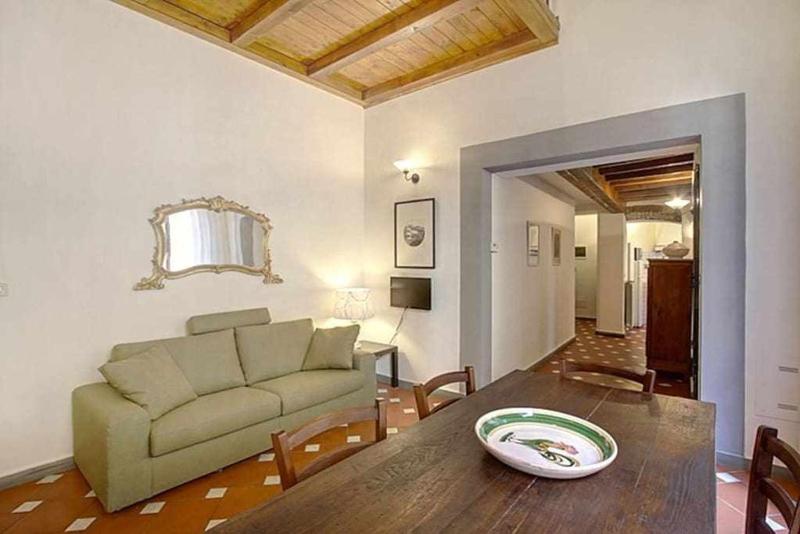 Panzani Rustico Vicino Santa Maria Novella — отель с удобствами в Флоренции