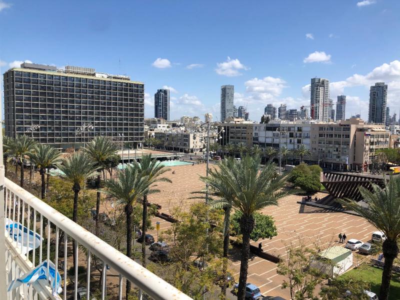 3 large bedroom apt., center of TLV, with balcony — комфортный отель в Тель-Авиве
