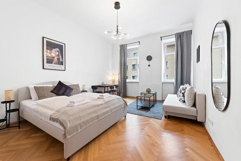 Cozy Apartments in 16th District — отель с удобным расположением в вене