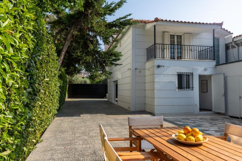 Luxury 3-Bedroom House in Central Glyfada — отзывы гостей и цены