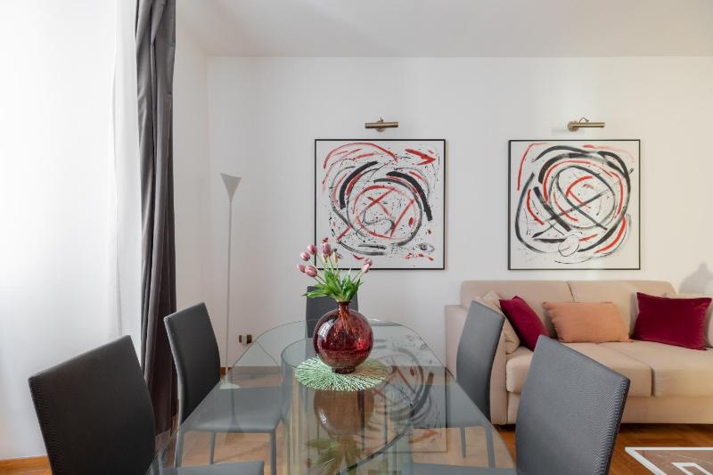 IFlat Red Roman Apartament — отель с удобным расположением в Риме