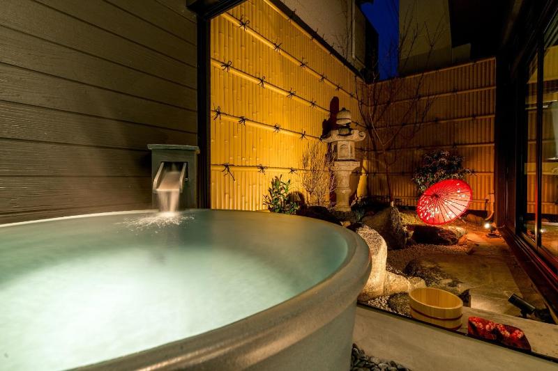Konjaku-so Osaka Jonan Tsuruhashi no Yado - Vacation STAY 24588v — отель с удобствами в Осаке