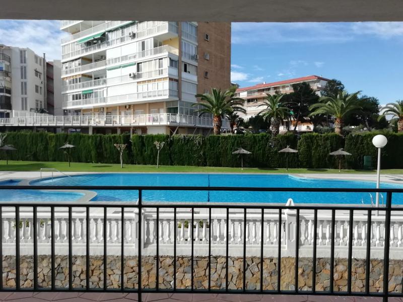 1a linea con piscina-Playa la albufereta — комфортный отель в Аликанте
