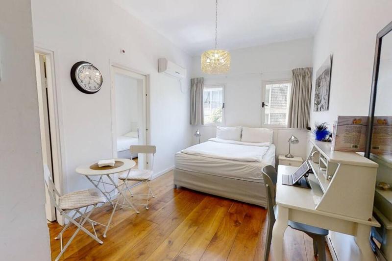 Strategic 2BR Dizengoff Gordon — отель в Тель-Авиве, Израиль