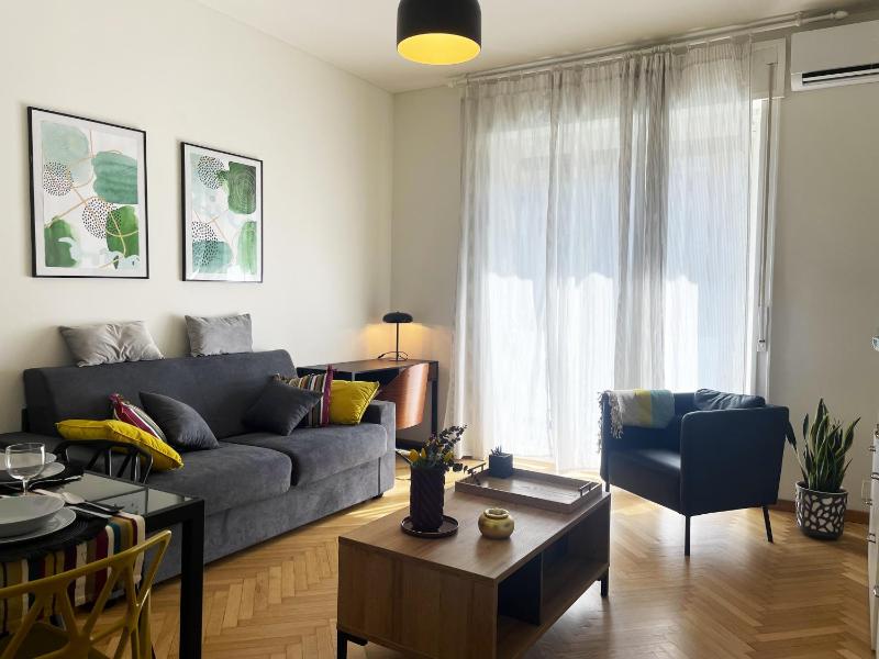 Casa di Gloria [30mt MM1 DeAngeli] — отель с удобным расположением в Милане