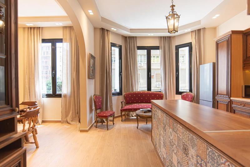 Luxury Central Apartment — отель с удобствами в Афины
