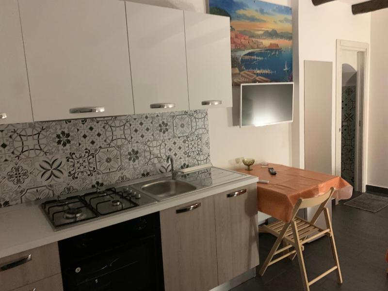 Viky house chiaia — отель с удобным расположением в Неаполе