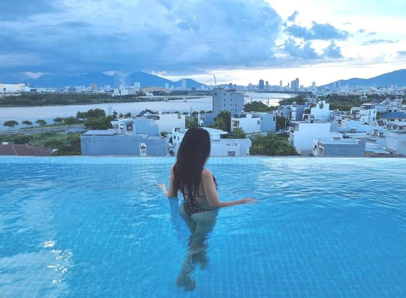 PENTHOUSE private ROOFTOP POOL: 3BRs, bar, terrace — отель с удобствами в Дананге
