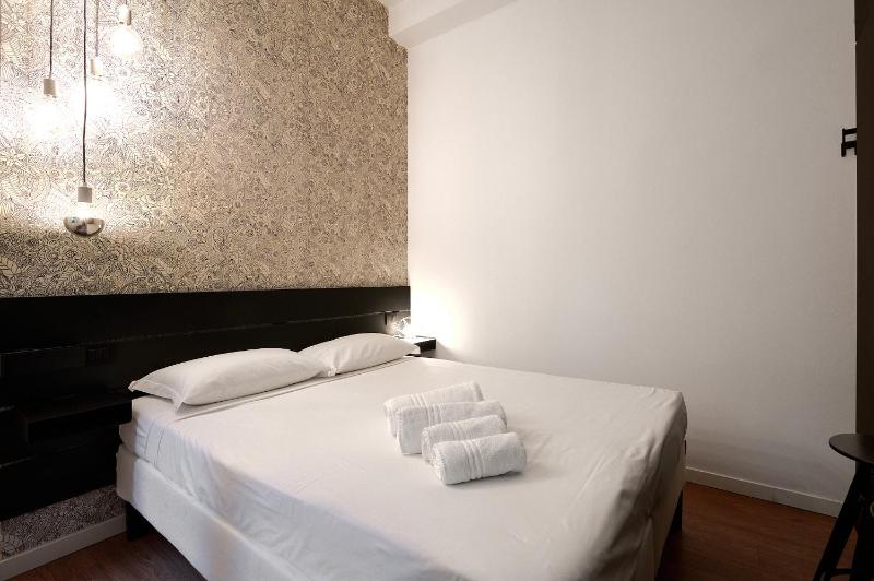 Xenia Apartments - Cozy Studio near Duomo - Porta Romana — отель с удобным расположением в Милане