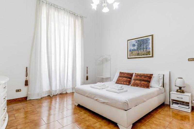 BBHOME Elegant apartment in front of Termini Station — комфортный отель в Риме